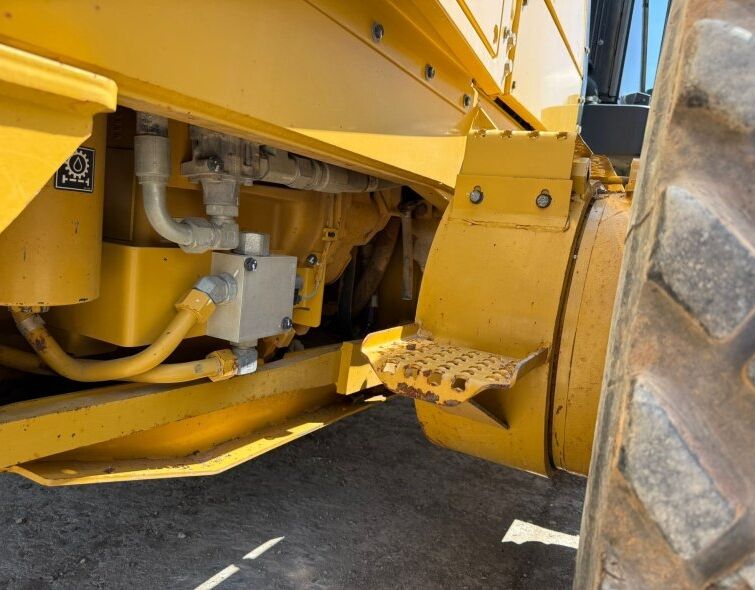 CATERPILLAR 12M3 AWD **MATRICULADA**